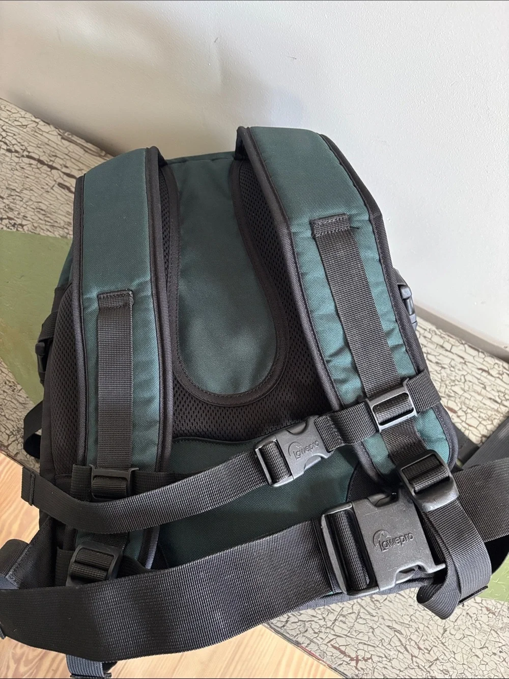 Lowepro Mini Trekker Camera Backpack Padded DSLR SLR Equipment Bag Green & Black